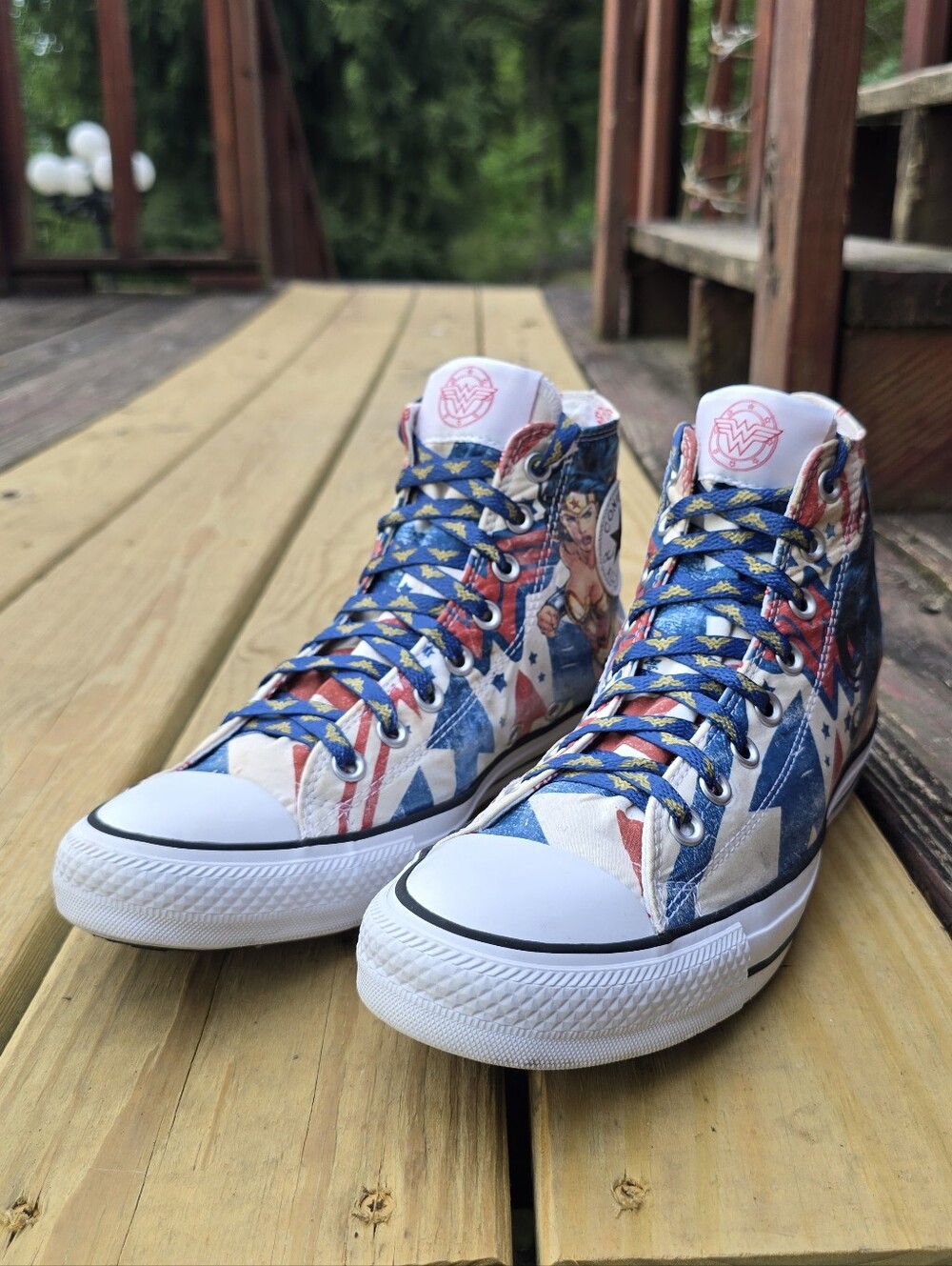 RARE Converse x DC Comics, Wonder Woman, Limited Edition Gold Crown, Sz 10